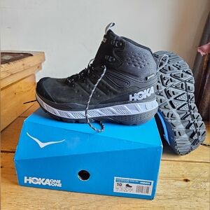 Hoka Women's Stinson Mid Gore-Tex boots Size 10